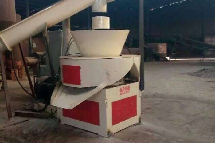 昶升生物質(zhì)壓塊機
